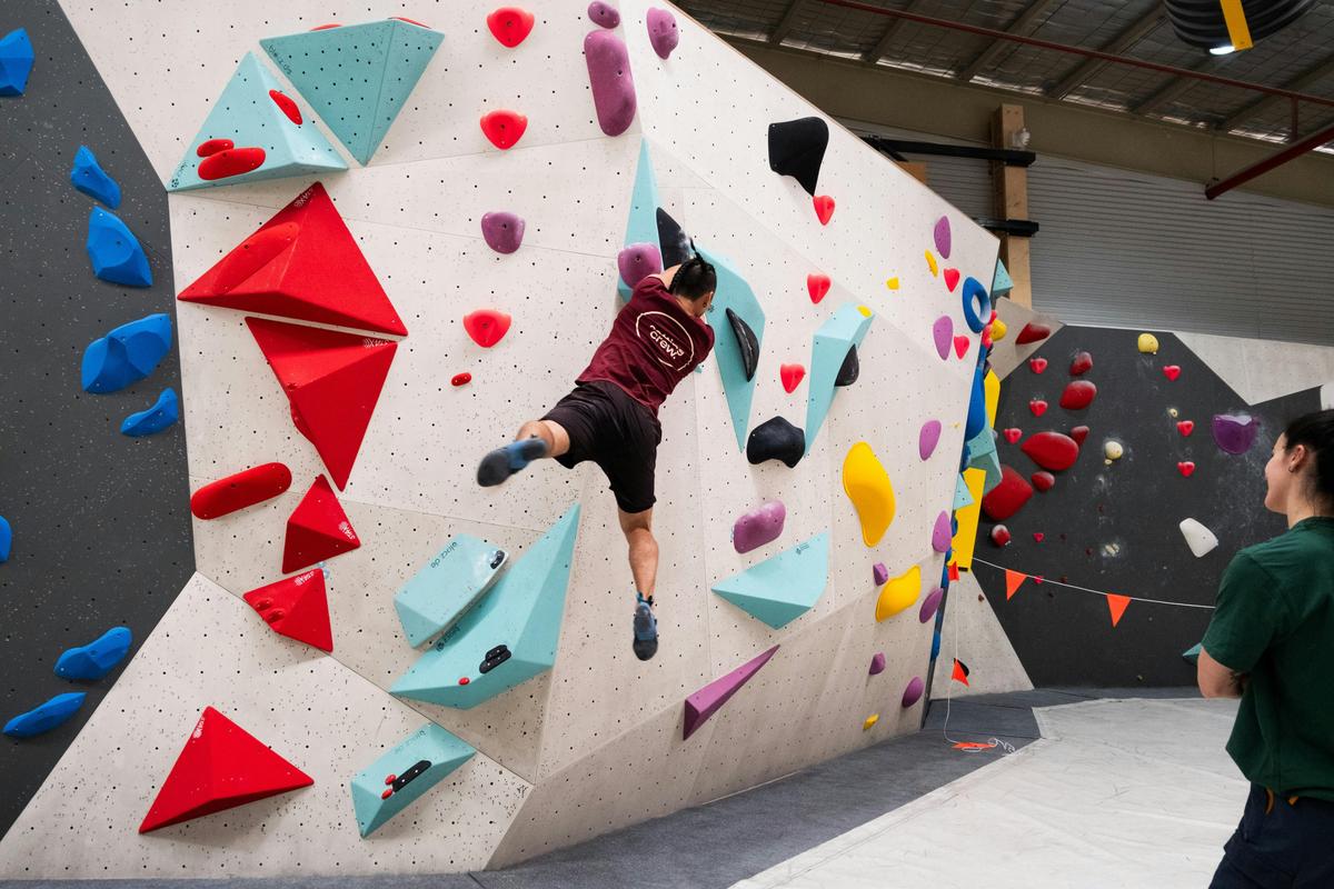 Dynamic climb