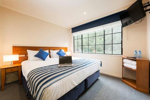 One Bedroom Apartment