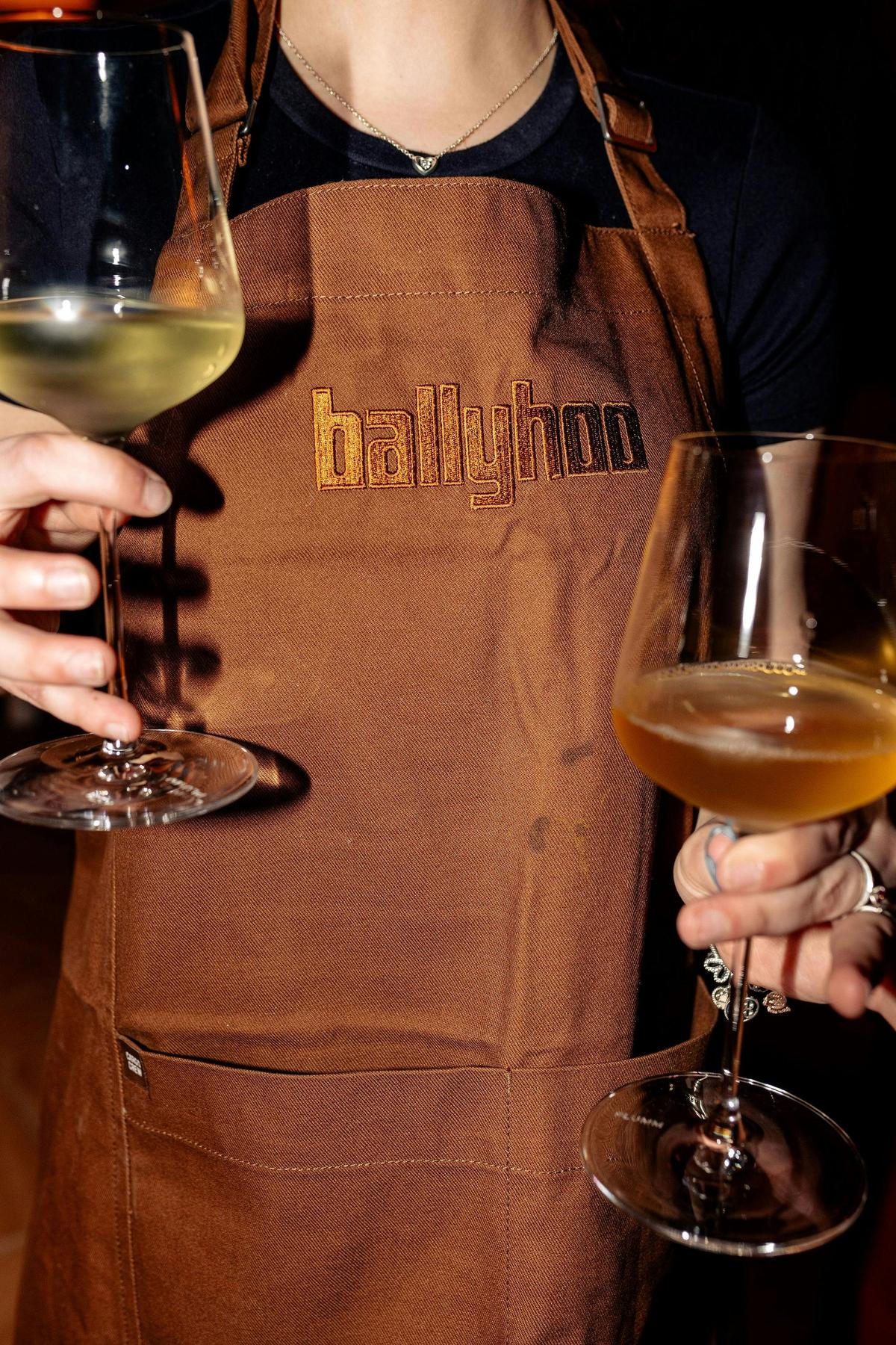 ballyhoo apron