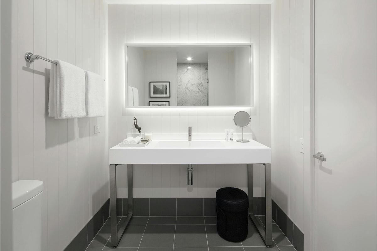 1 & 2 Bedroom Luxury Apartment