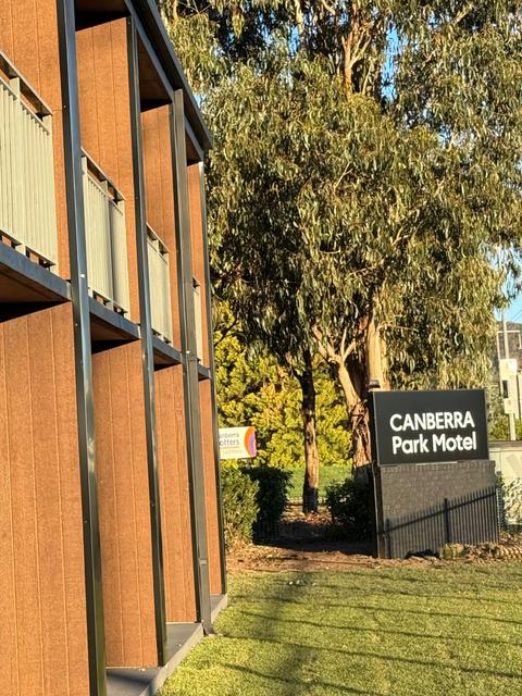 Canberra Park Motel