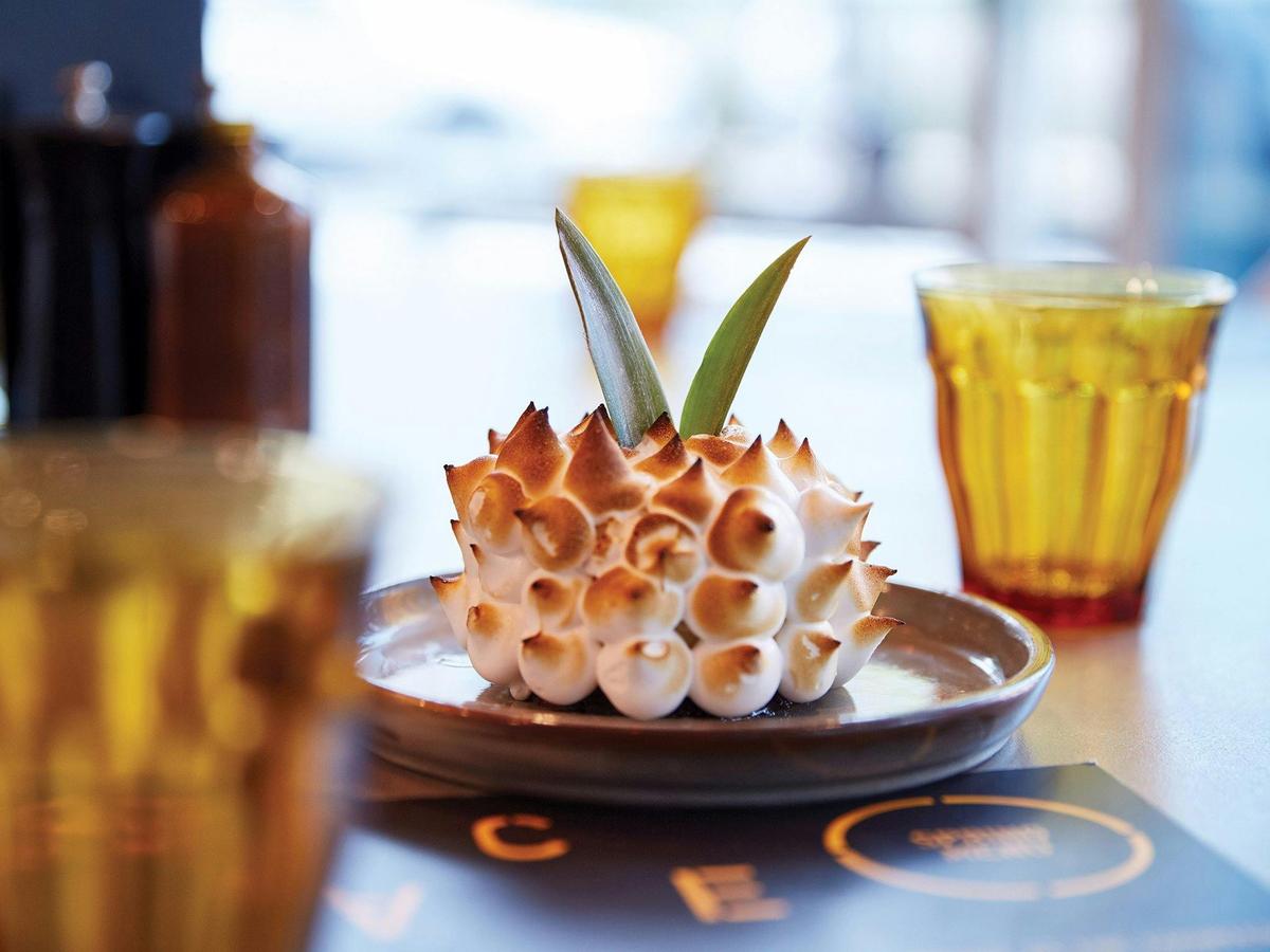 Space Kitchen's pineapple cake