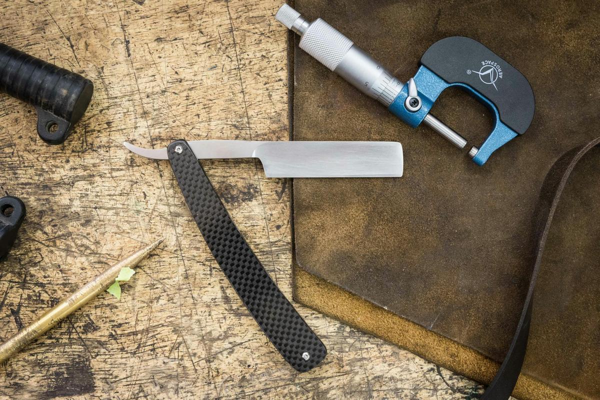 Make traditional razors and everything else you need to shave
