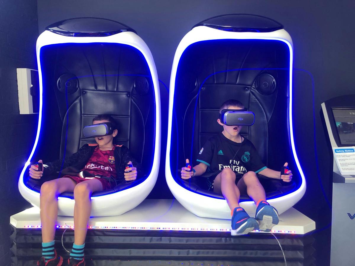 VR experiencing machine