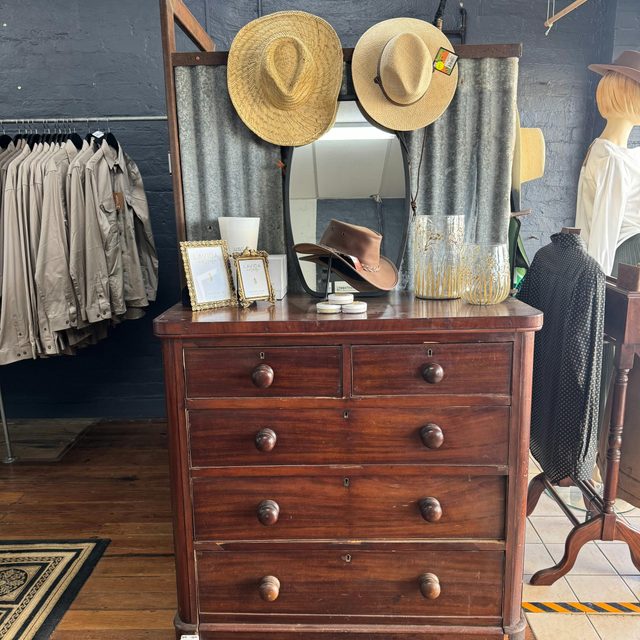 Red Dirt Apparel Crookwell