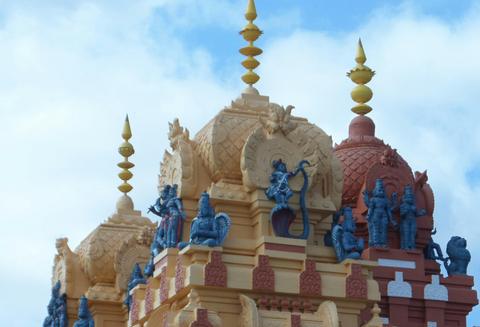 Vishnu Siva Mandir Temple and Library