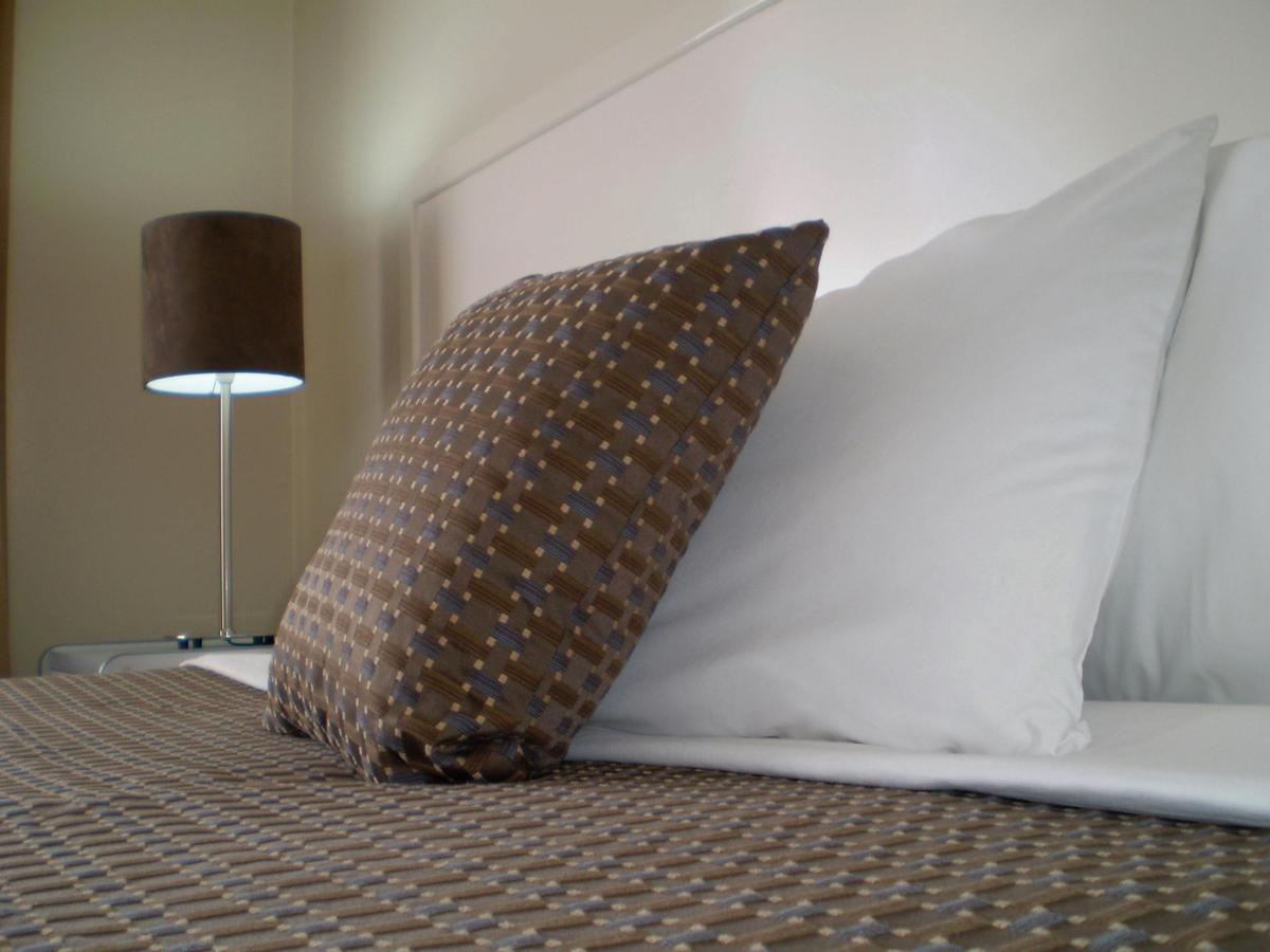 Queen room