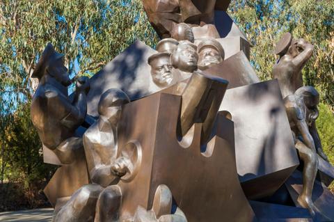 ANZAC Parade Free Guided Group Walk