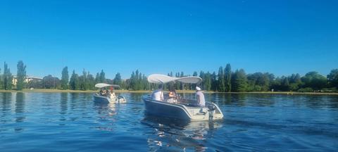 GoBoat Canberra Tour