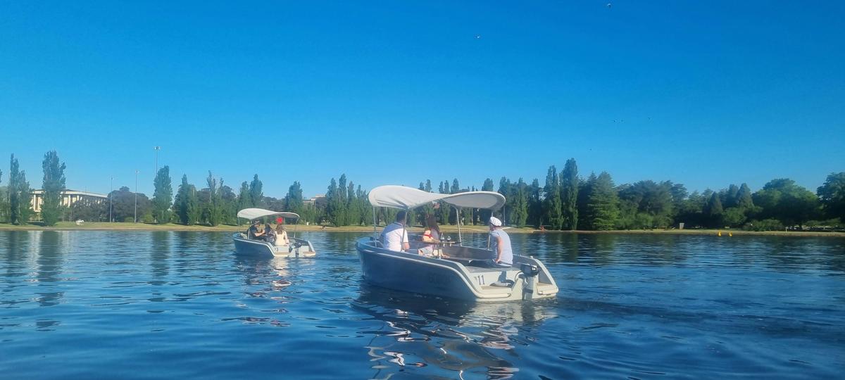 GoBoat Canberra - Scenic Self-Drive Picnic Boat Tour