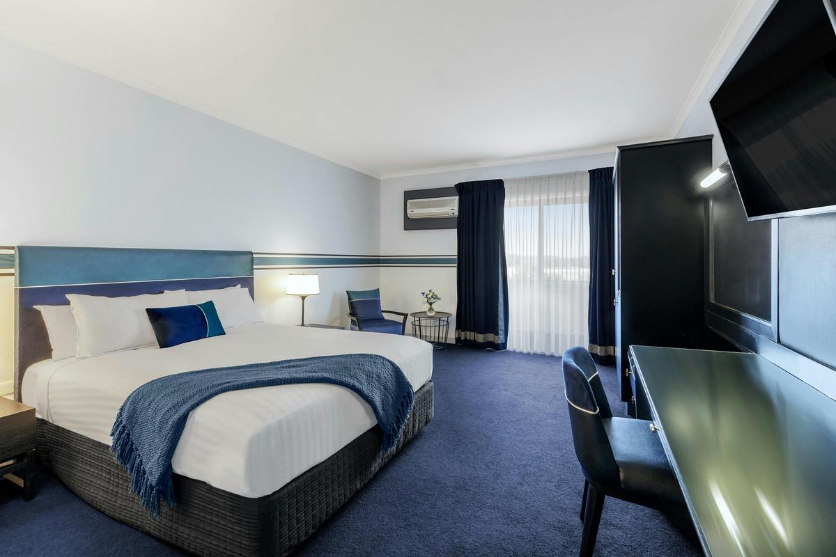 Queen Room