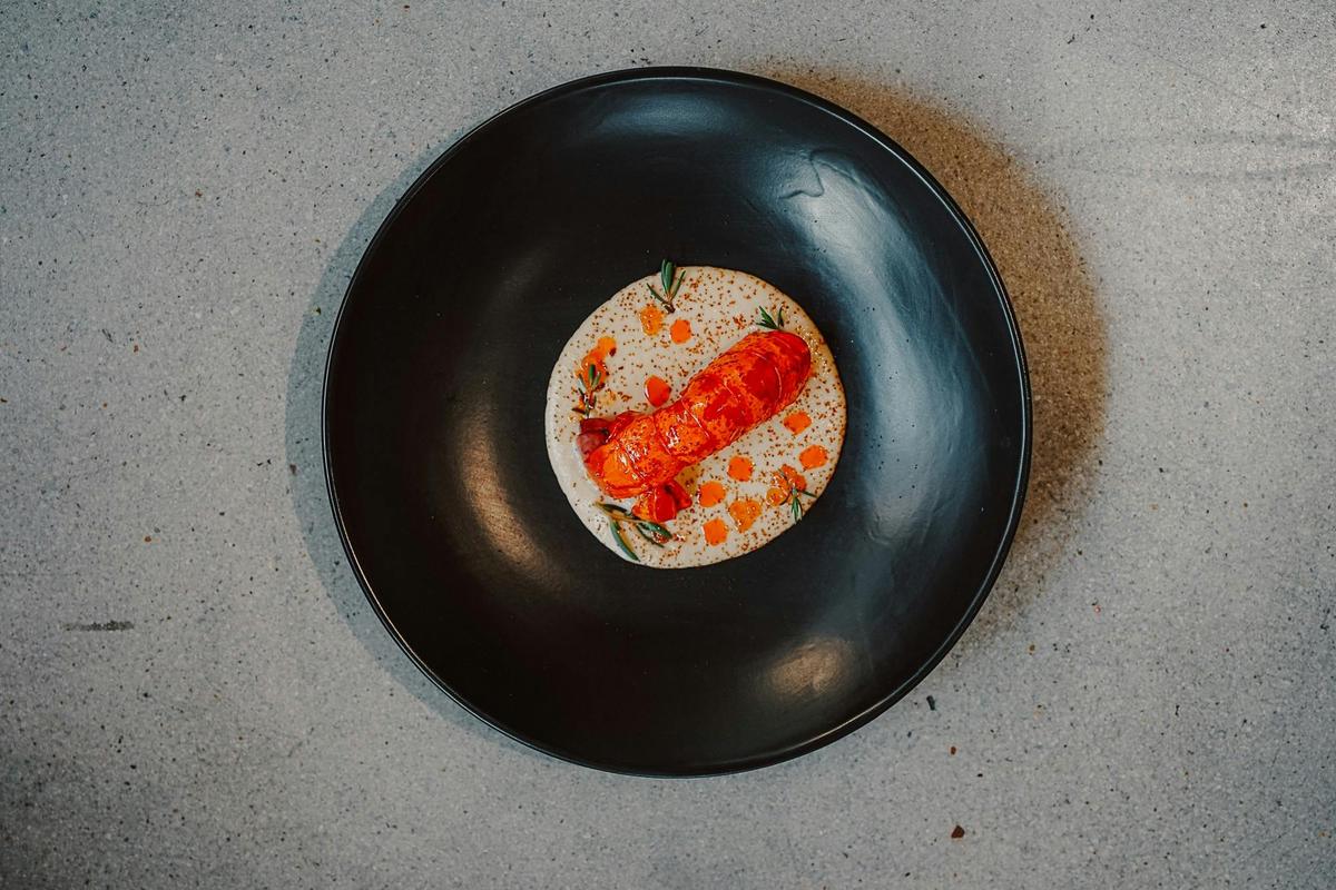 WA marron, macadamia, salmon roe, smoked oil
