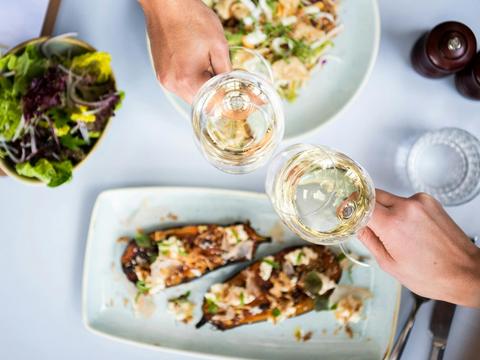 No.10 Restaurant + Bar Woden