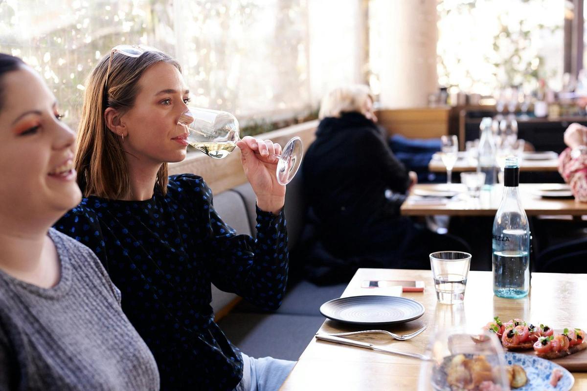 afternoon drinks, lunches or dinner