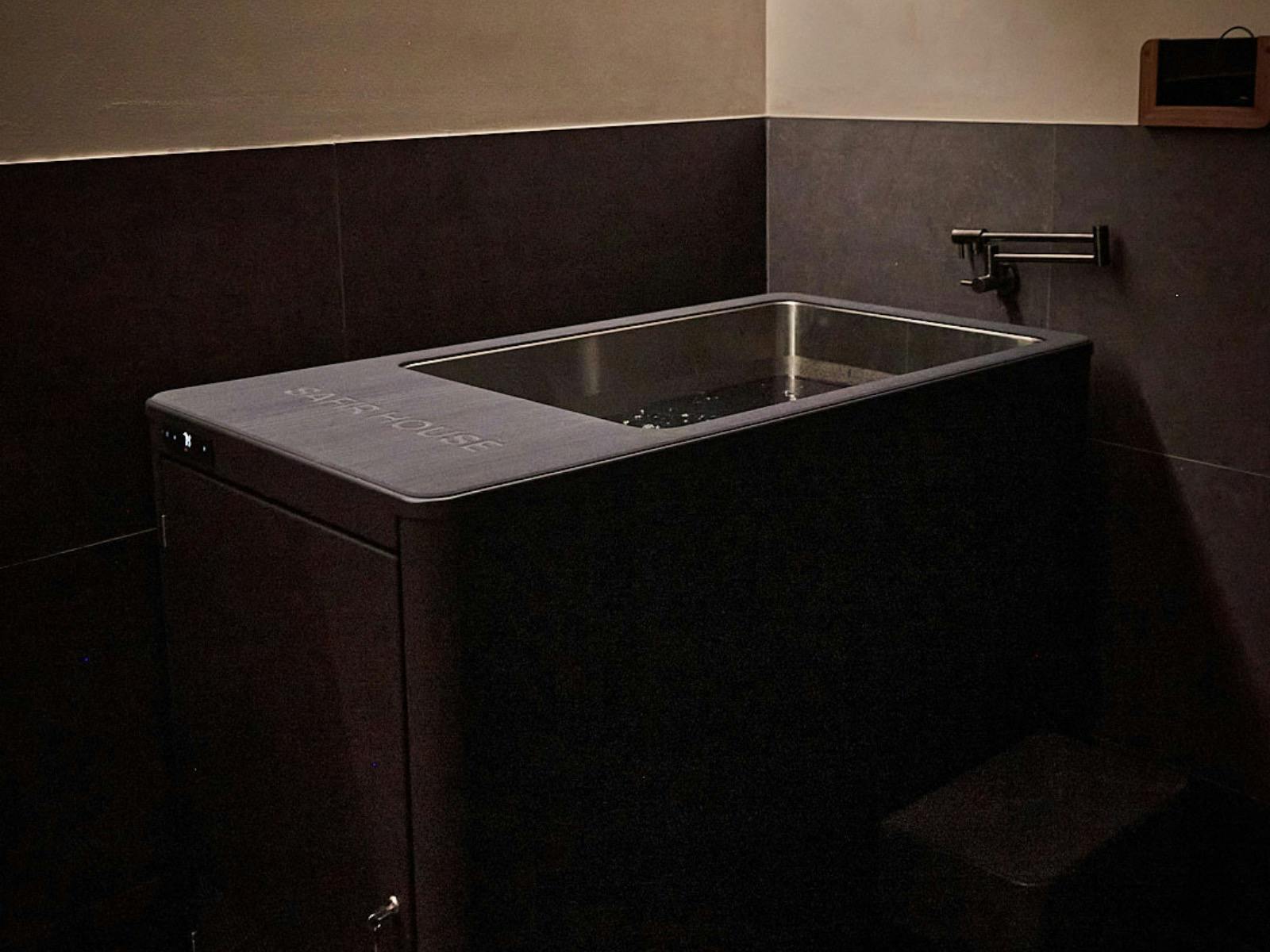 Ice Bath/Cold Plunge with Guided Mediation & Breathwork