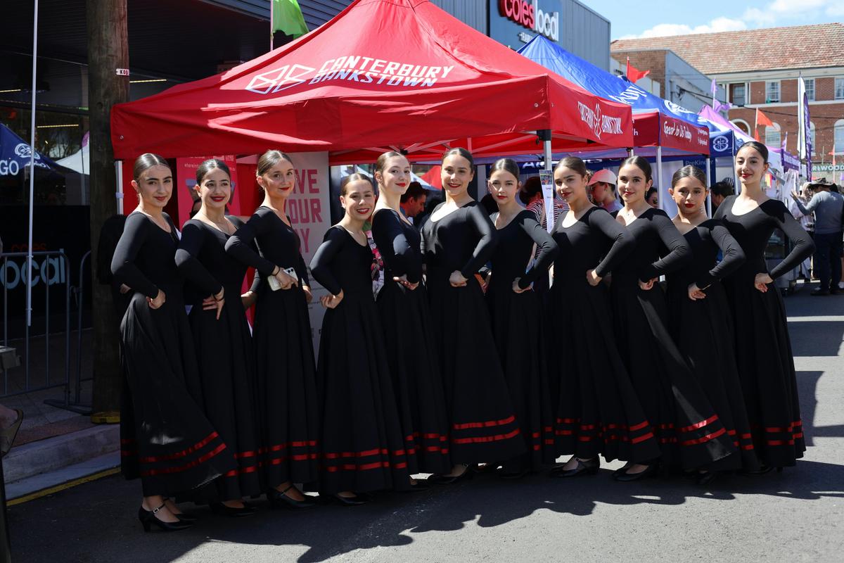 Love Earlwood – Meet You at the Plateia Festival