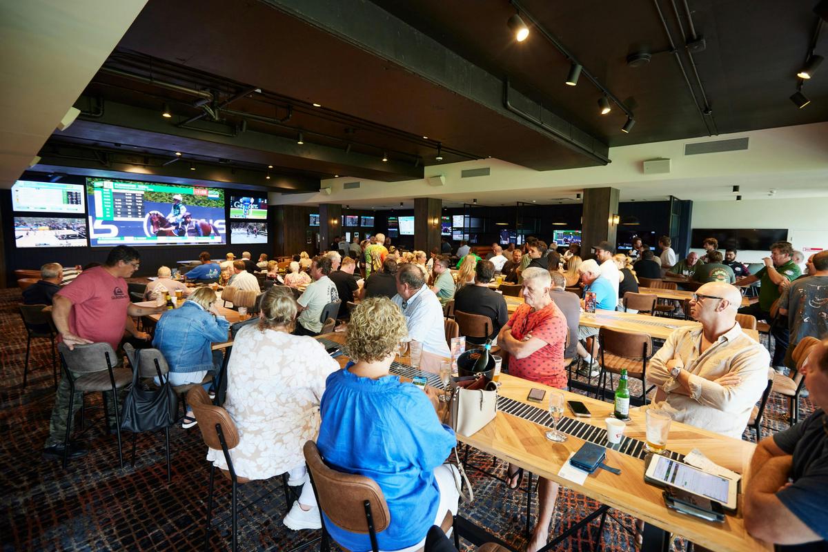 Non Thinkers Sports Bar