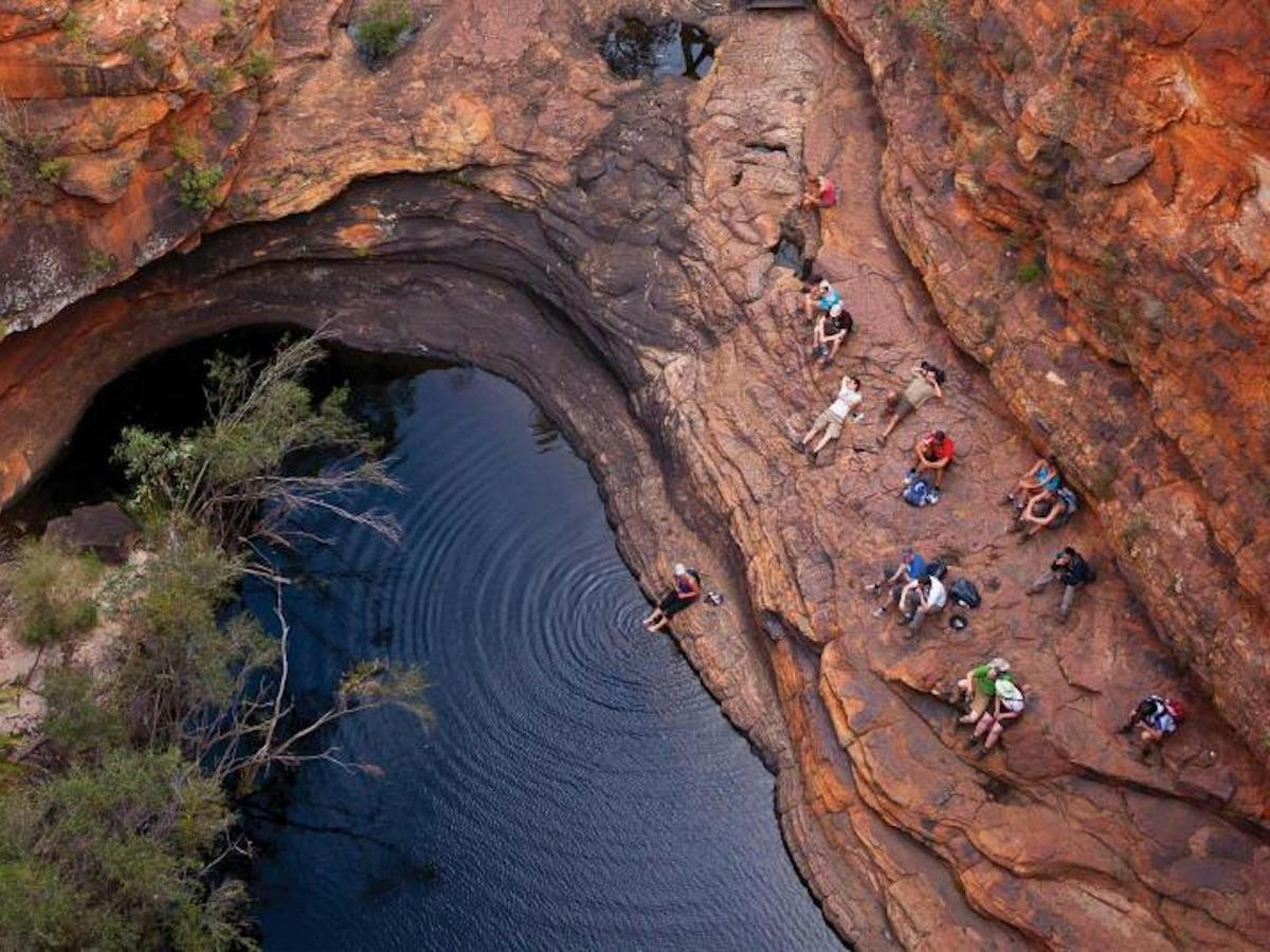 Uluru Tour with Kata Tjuta, Kings Canyon & MacDonnell Ranges - Yulara to Alice Springs