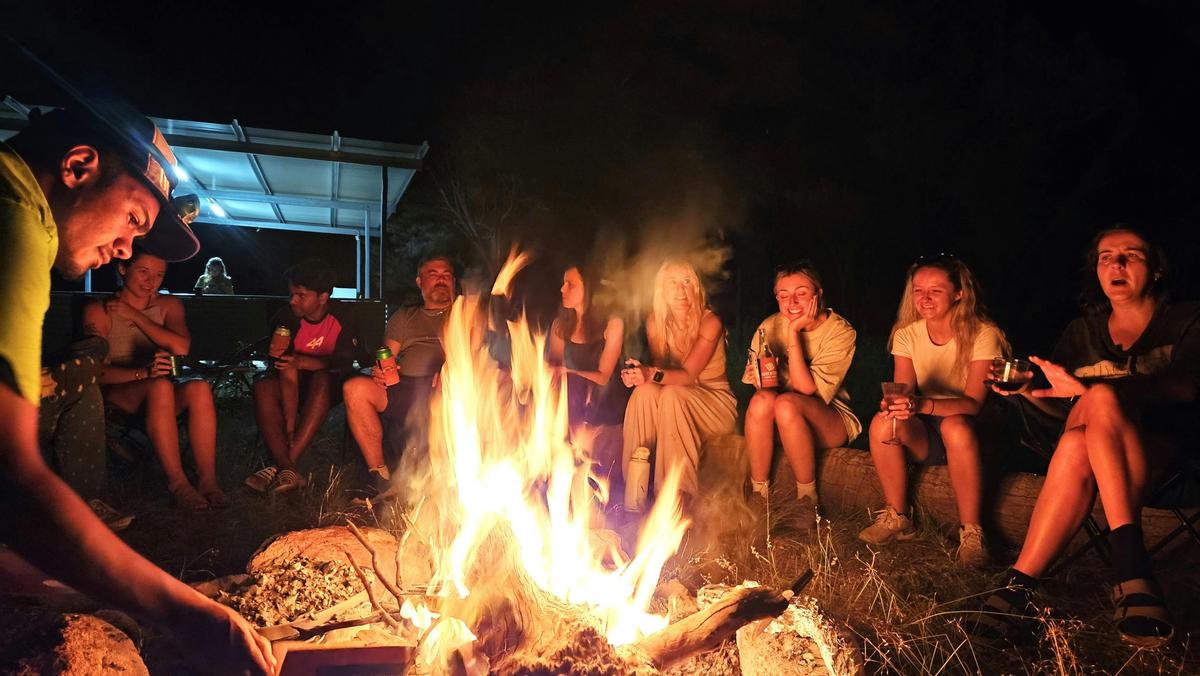 Uluru Tour with Kata Tjuta, Kings Canyon & MacDonnell Ranges - Alice Springs to Alice Springs
