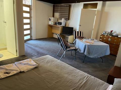Bungalow Room