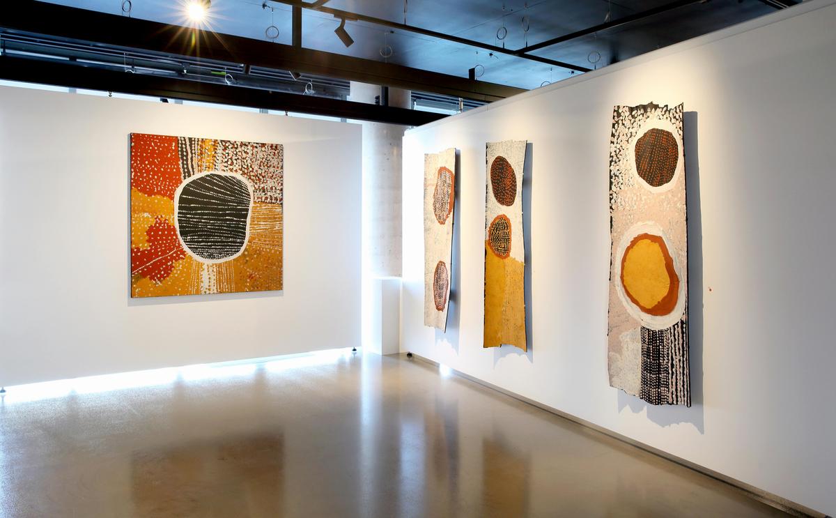 Turtiyanginari amintiya Purrungbarri – Ochre and Stringybark by  Conrad Tipungwuti