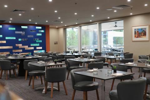 Aqua Restaurant and Bar