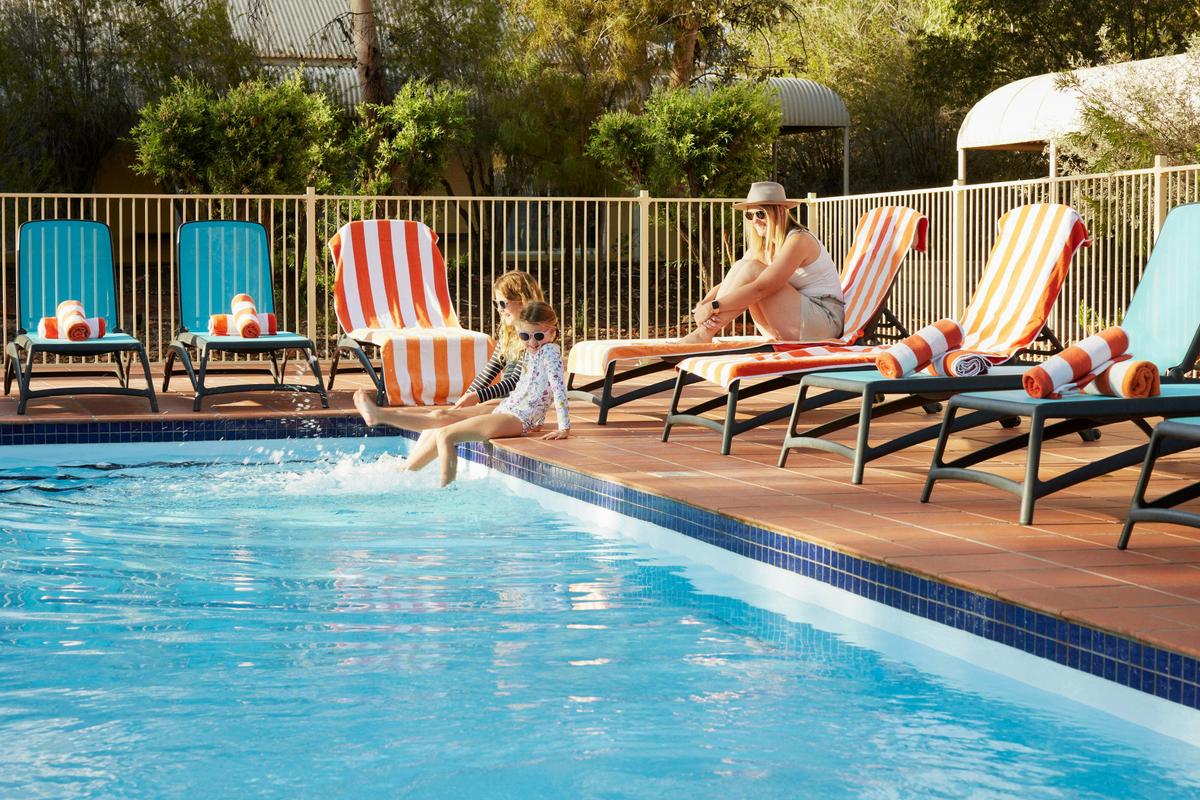 Outback Hotel & Lodge Pool
