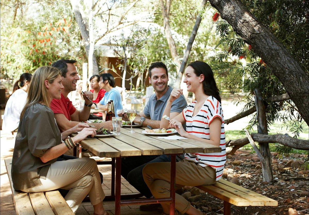 Outback Pioneer Hotel & Lodge BBQ Dining