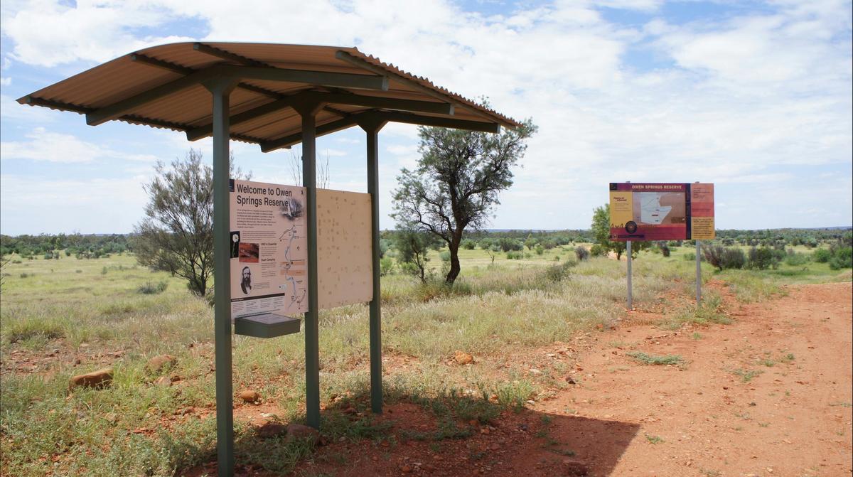 Interpretive Shelter and weatherproof box for Visitors Book.