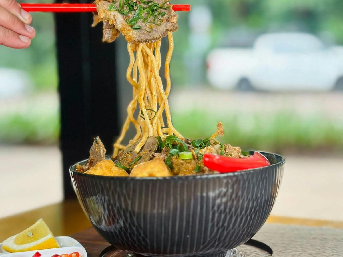 3 time Golden Bowl Winning Laksa