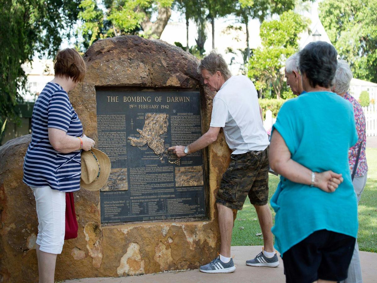 At Government House Plaque_Bombing of Darwin
