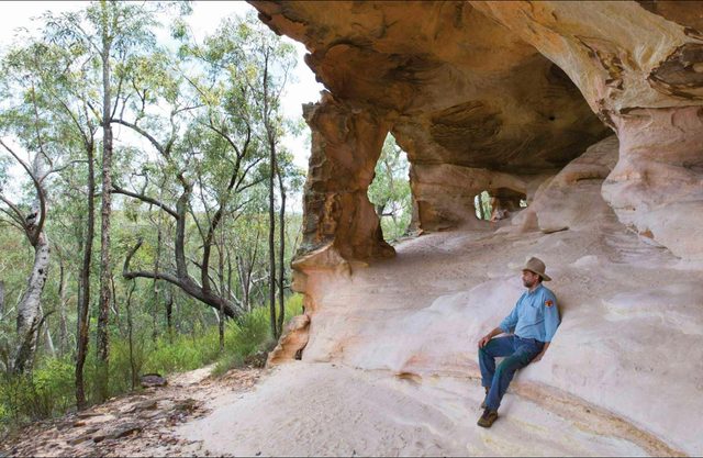 Sandstone Caves Walking Track