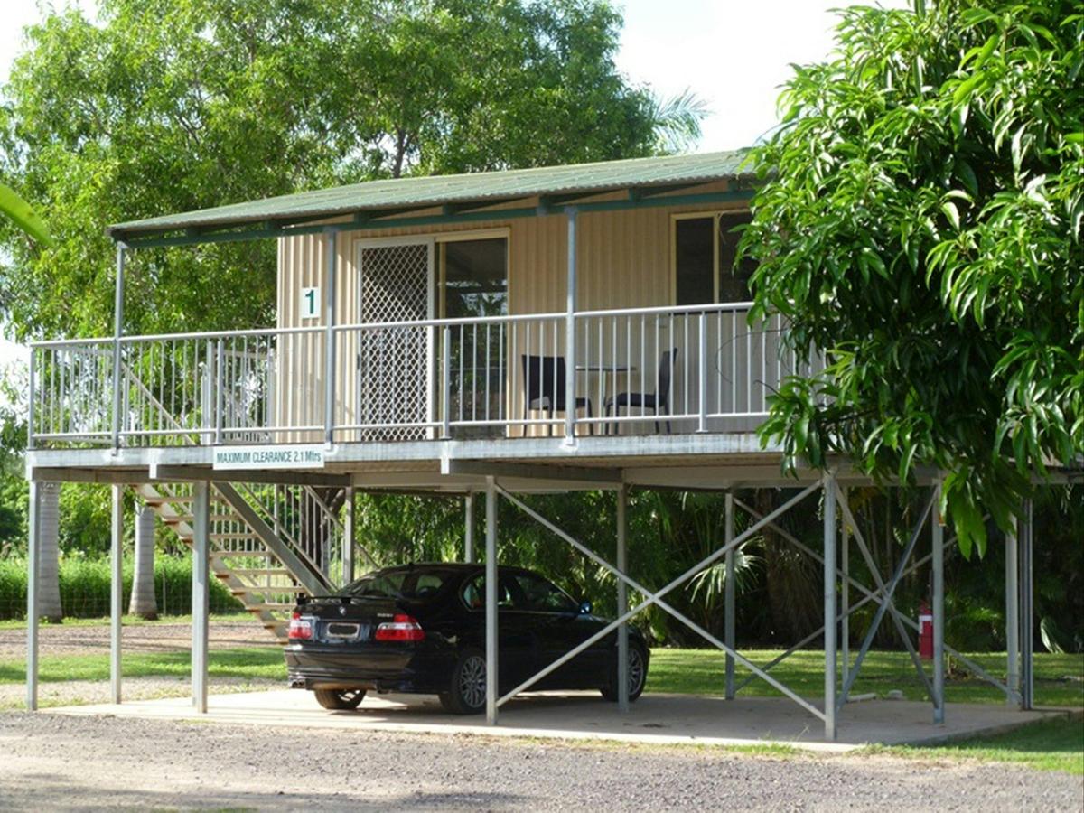 Standard Elevated Studio Cabin (Sleeps 2)