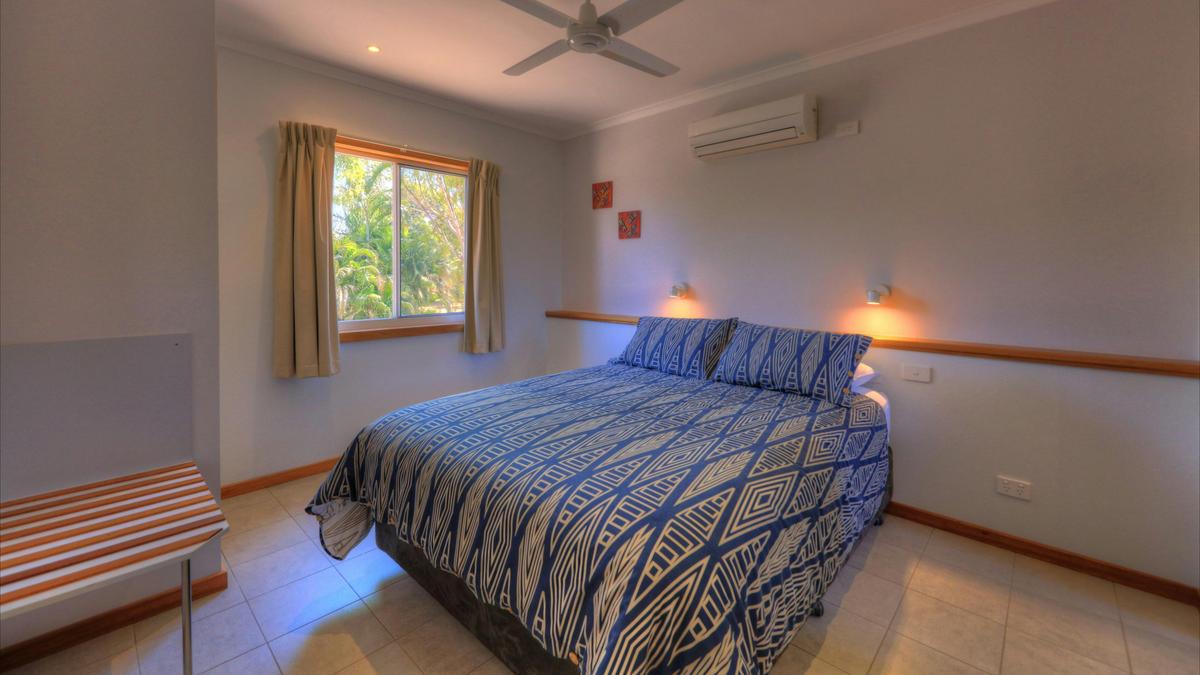 Superior Elevated 1 Bedroom Cabin