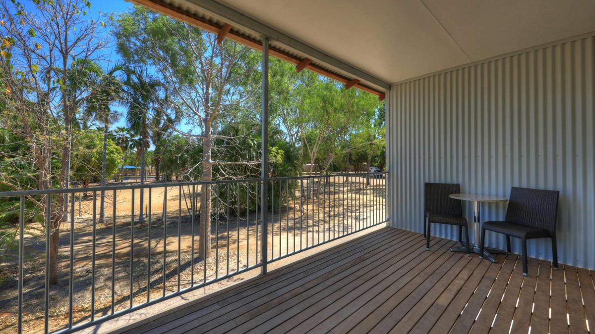 Superior Elevated 1 Bedroom Cabin