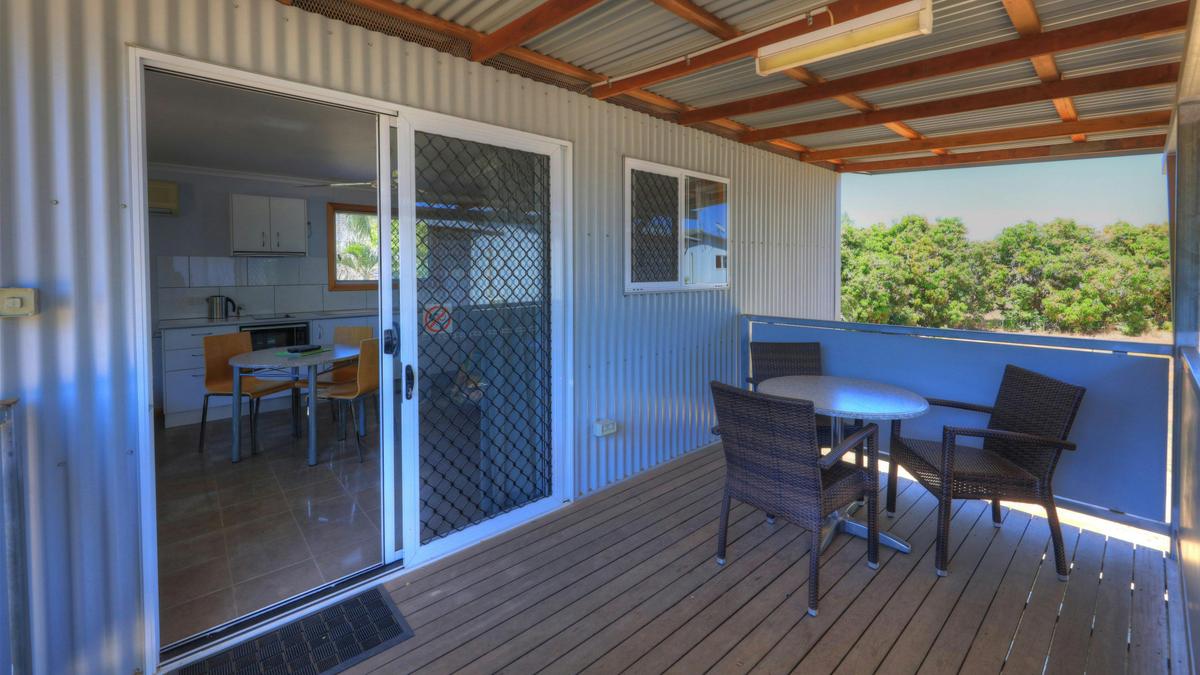 Standard Elevated Studio Cabin (Sleeps 3)