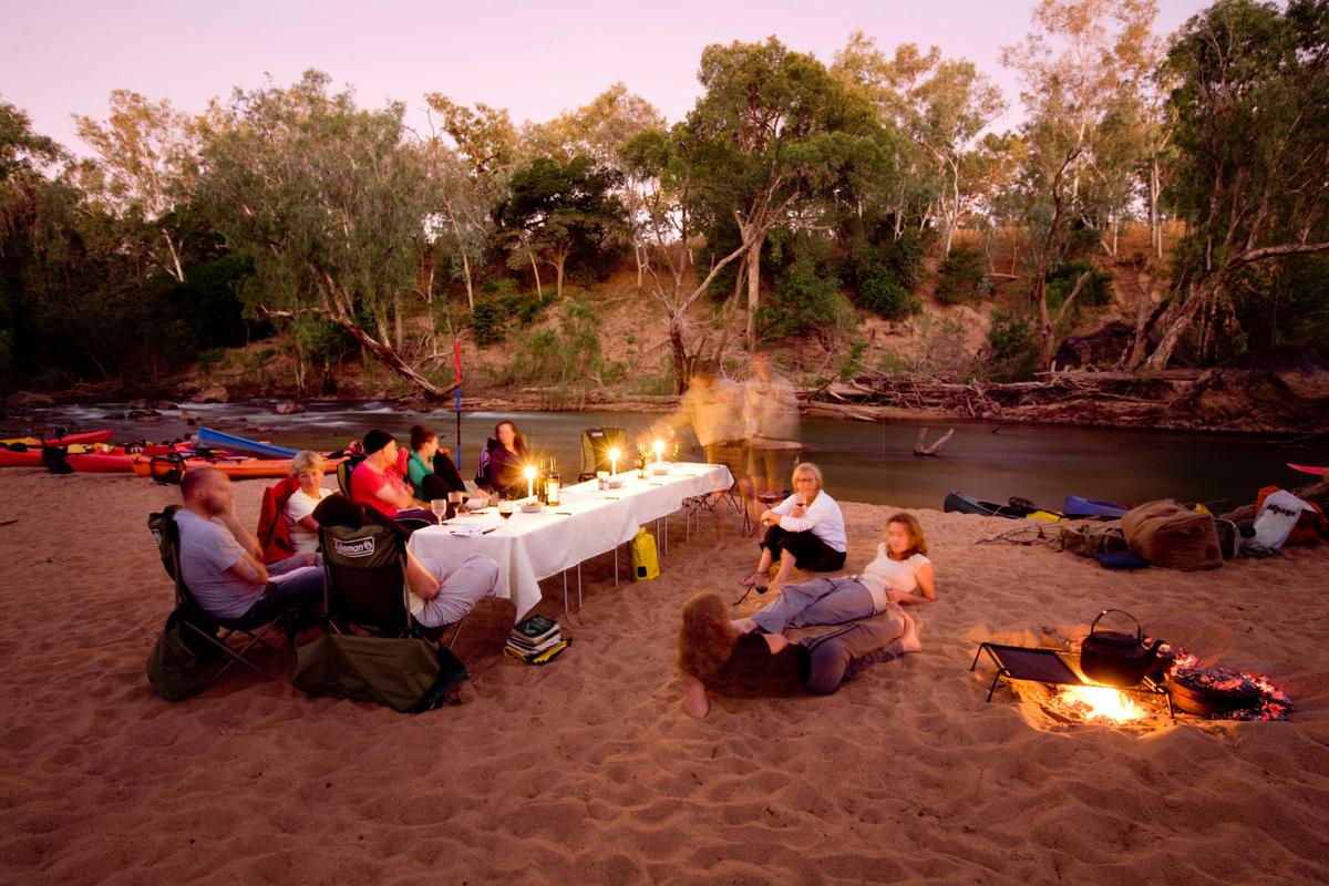 Riverside lounging and dining