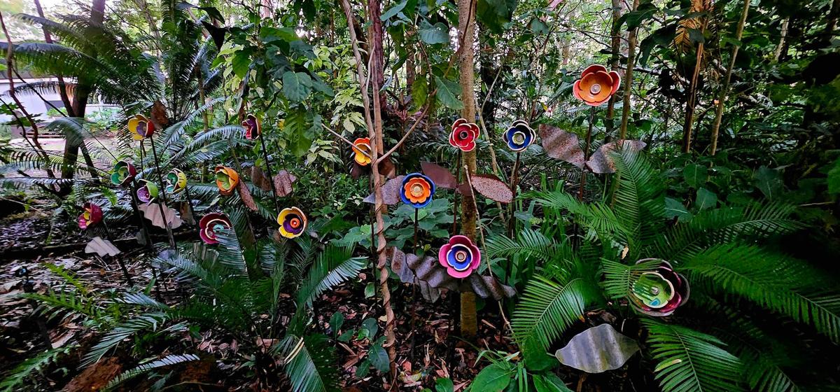 Private 5-hour Tropical Gardens Tour & Sightseeing