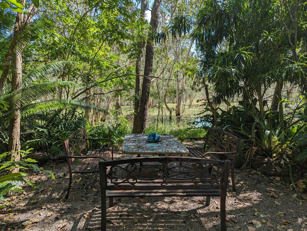 Private 5-Hour Tropical Gardens Tour & Sightseeing