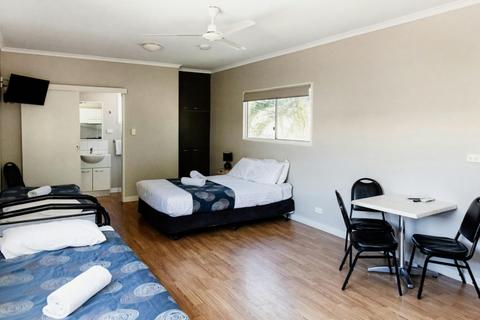 Standard Studio Cabin - Sleeps 4