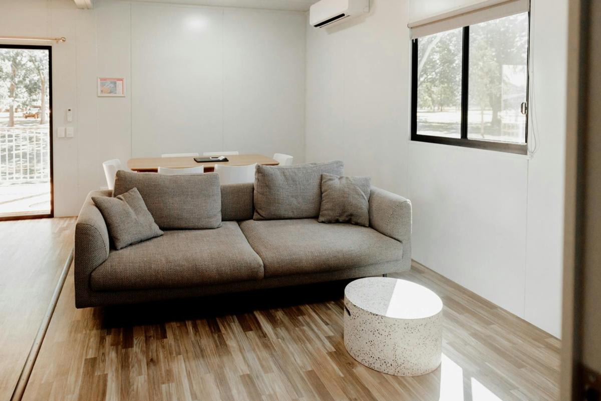 Superior 2 Bedroom Cabin - Sleeps 6