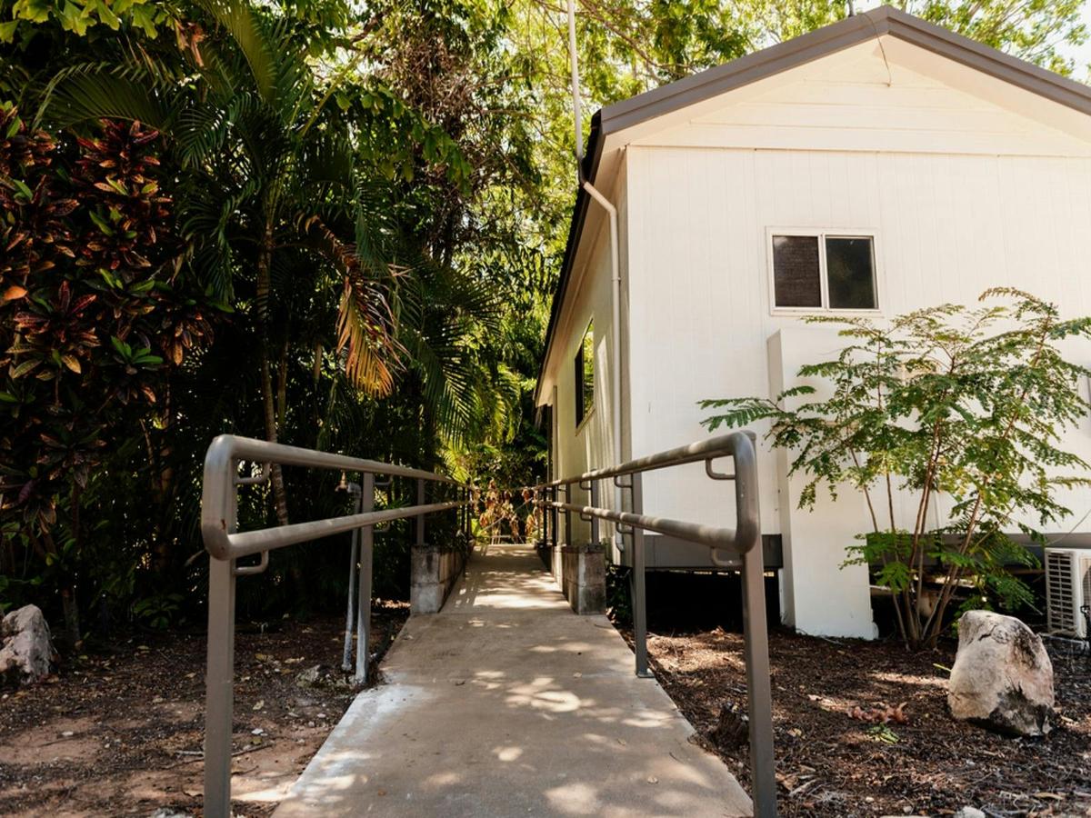 Standard Studio Access Cabin - Sleeps 2