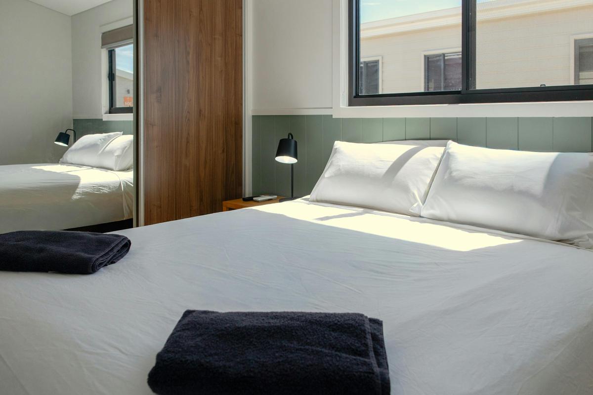 Deluxe 2 Bedroom Premium Cabin - Sleeps 4