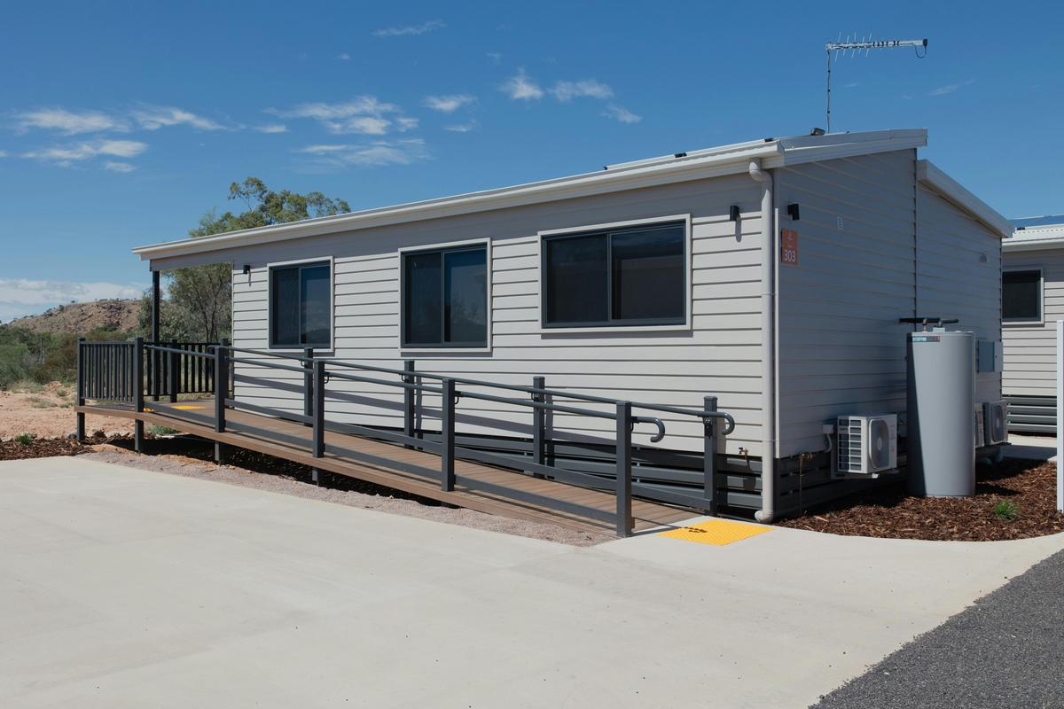 Deluxe 2 Bedroom Access Cabin – Sleeps 4