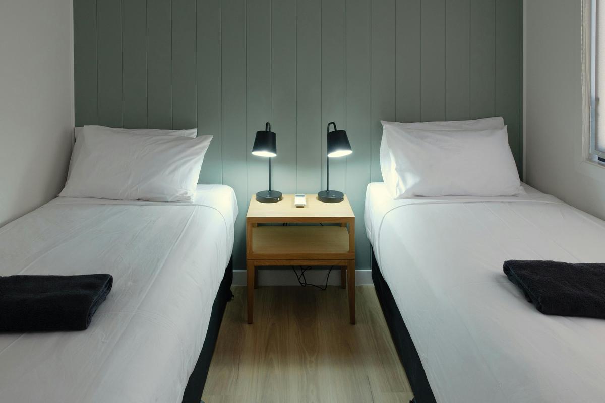 Deluxe 2 Bedroom Premium Cabin - Sleeps 4