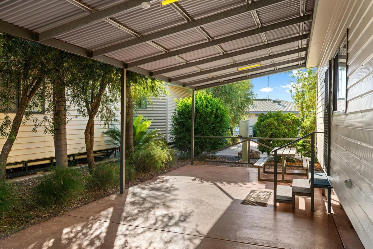Deluxe 2 Bedroom Cabin