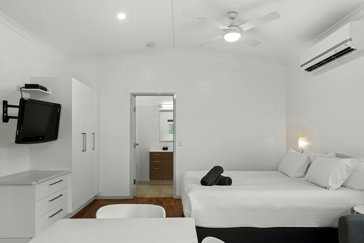 Deluxe Studio Cabin