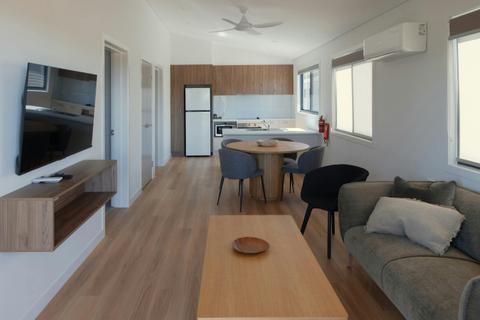 Deluxe 2 Bedroom Access Cabin – Sleeps 4