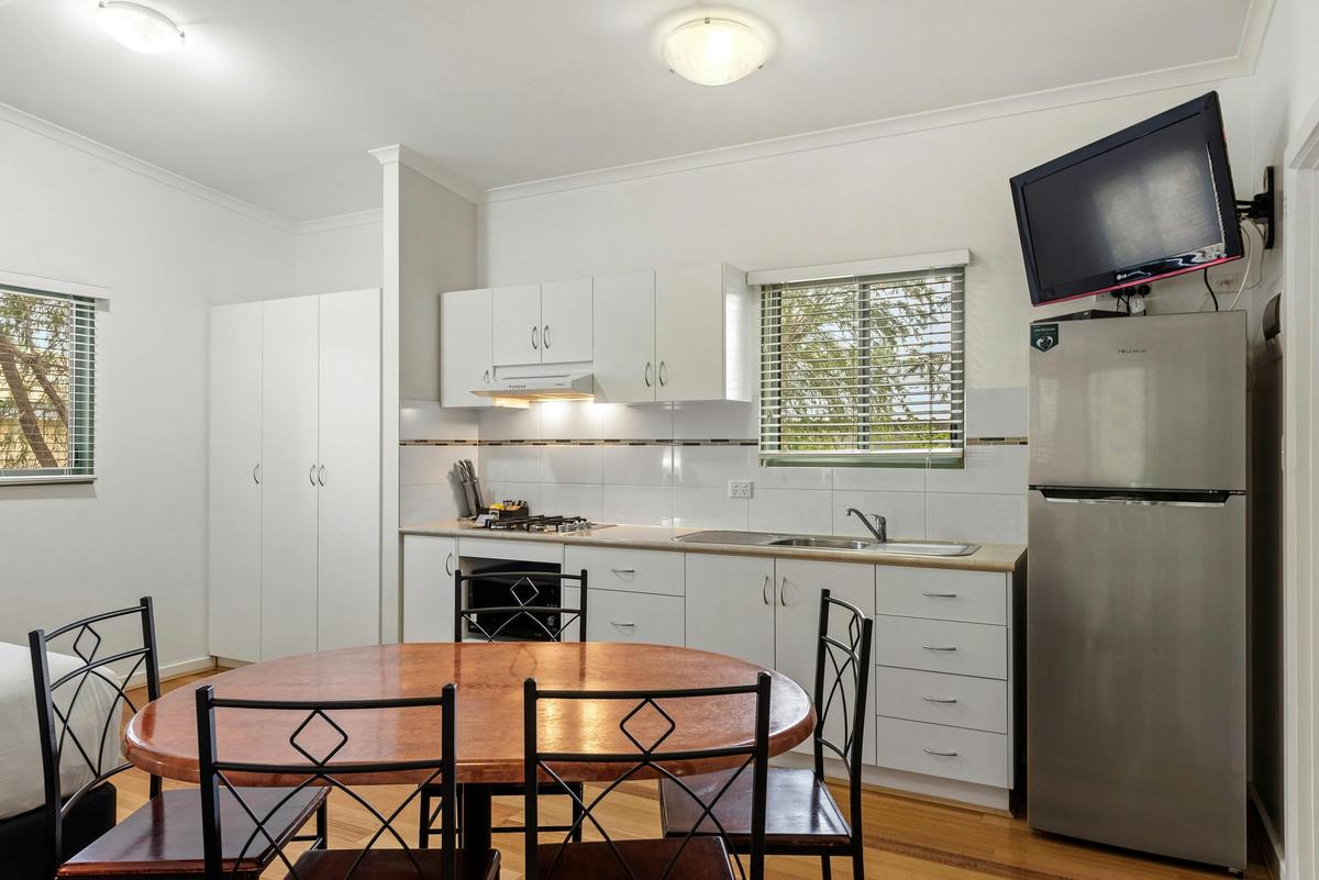 Superior 1 Bedroom Cabin