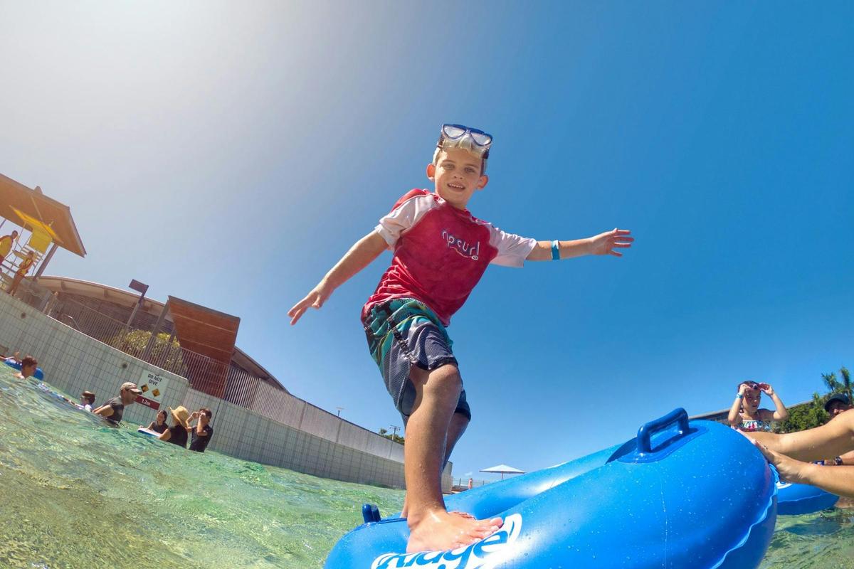 Ride the 10min waves!